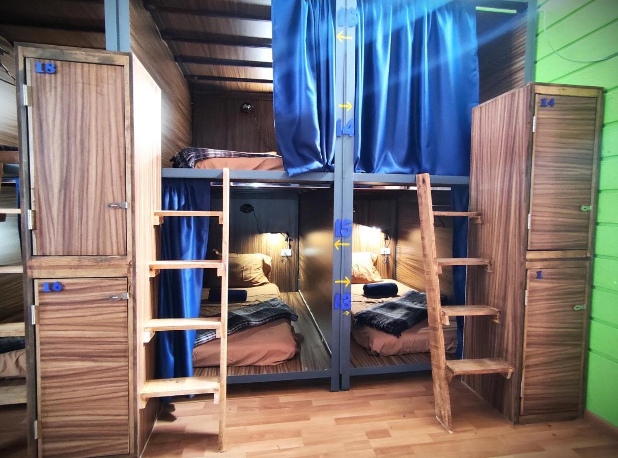 Leveli Coliving Hostel Guadalajara Buitenkant foto